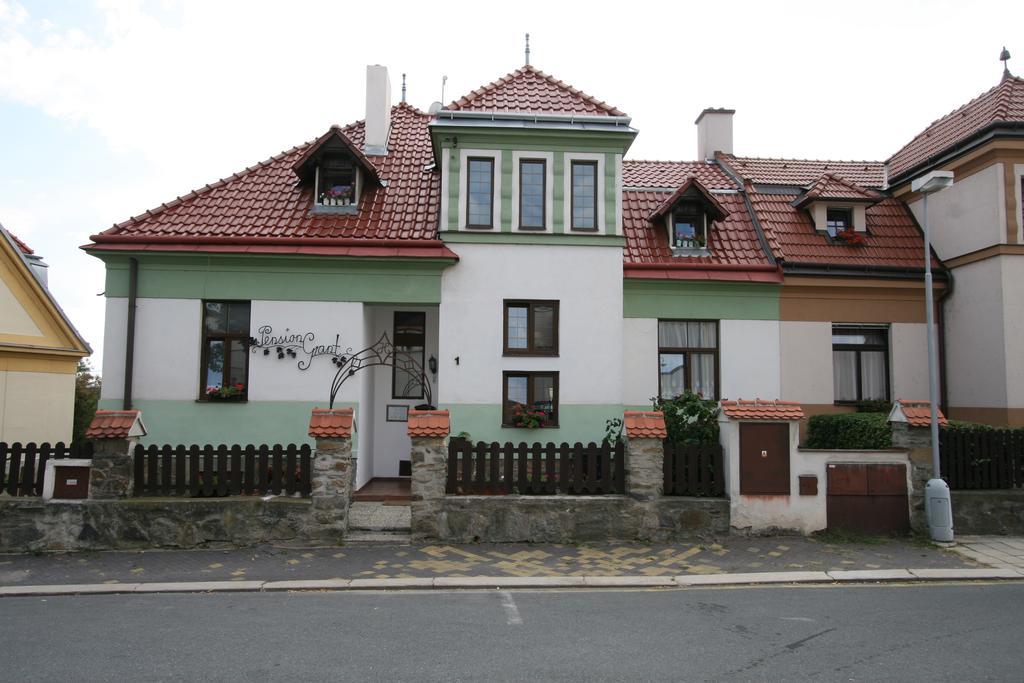 Pension Grant Lux Znojmo Exteriör bild