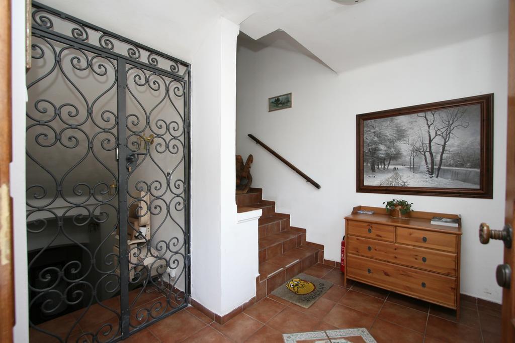 Pension Grant Lux Znojmo Exteriör bild