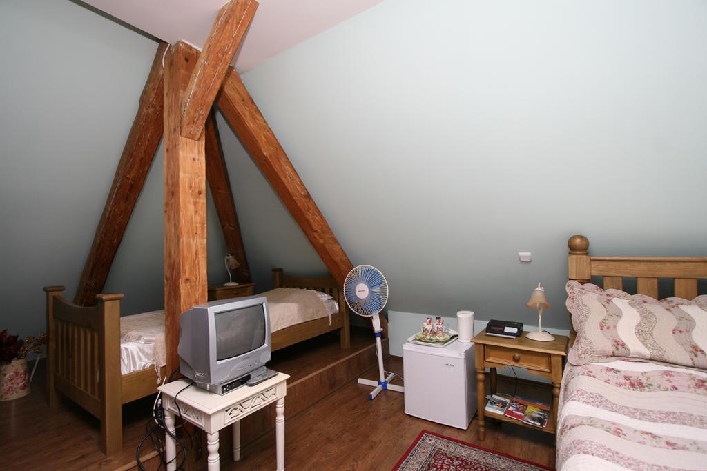Pension Grant Lux Znojmo Exteriör bild