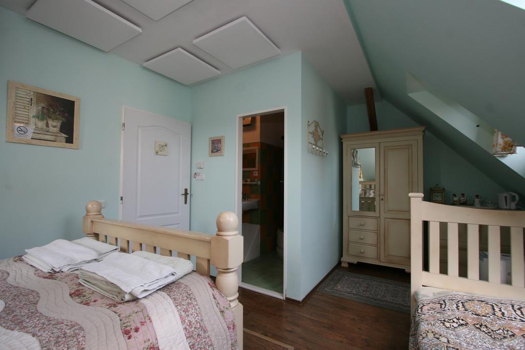 Pension Grant Lux Znojmo Exteriör bild