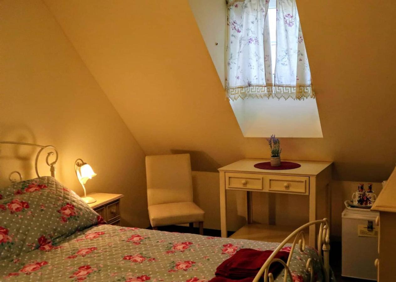 Pension Grant Lux Znojmo Exteriör bild