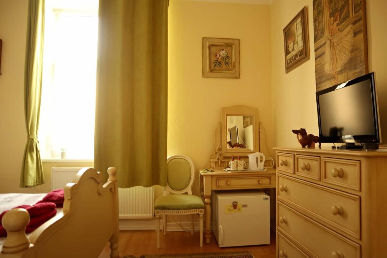 Pension Grant Lux Znojmo Exteriör bild