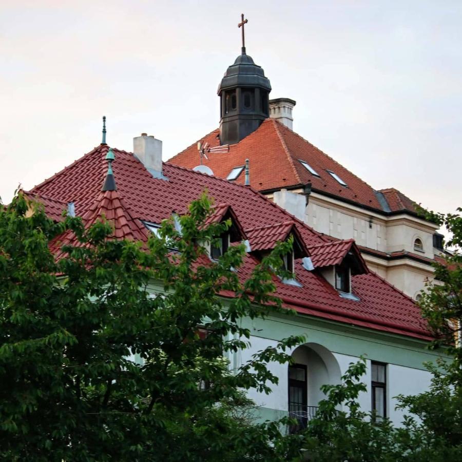Pension Grant Lux Znojmo Exteriör bild